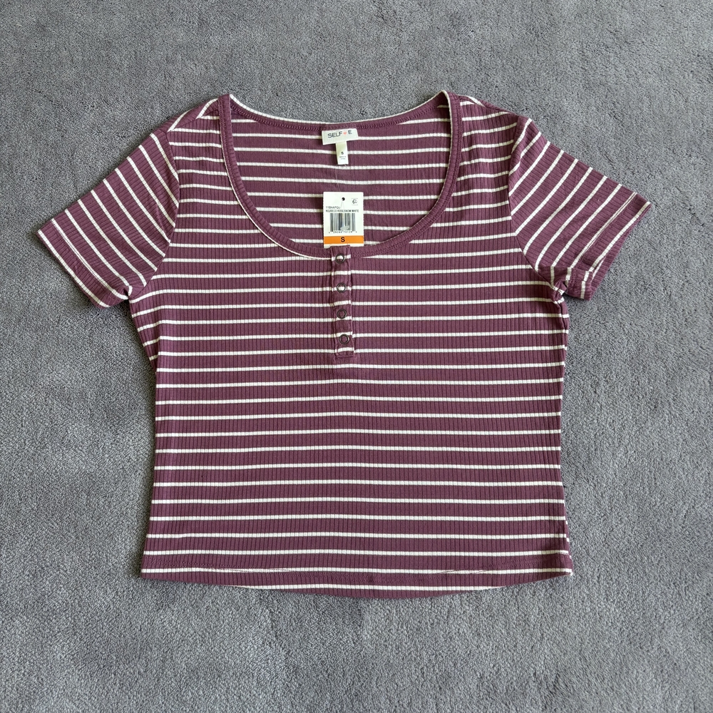Mauve and White Striped Ribbed Cropped Tee NWT